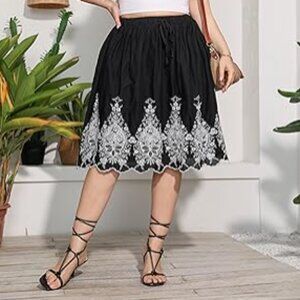 Love Welove Embroidered Midi Skirt Women's M